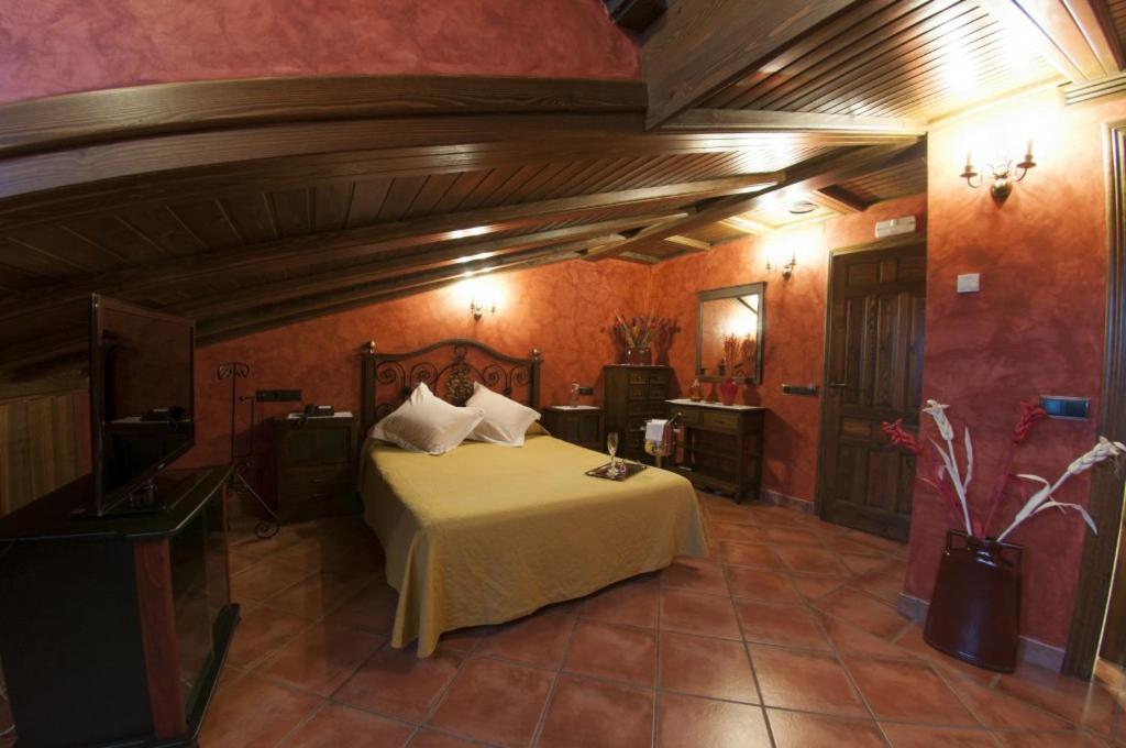 Hostal Rural Los Telares Pastrana Exterior foto